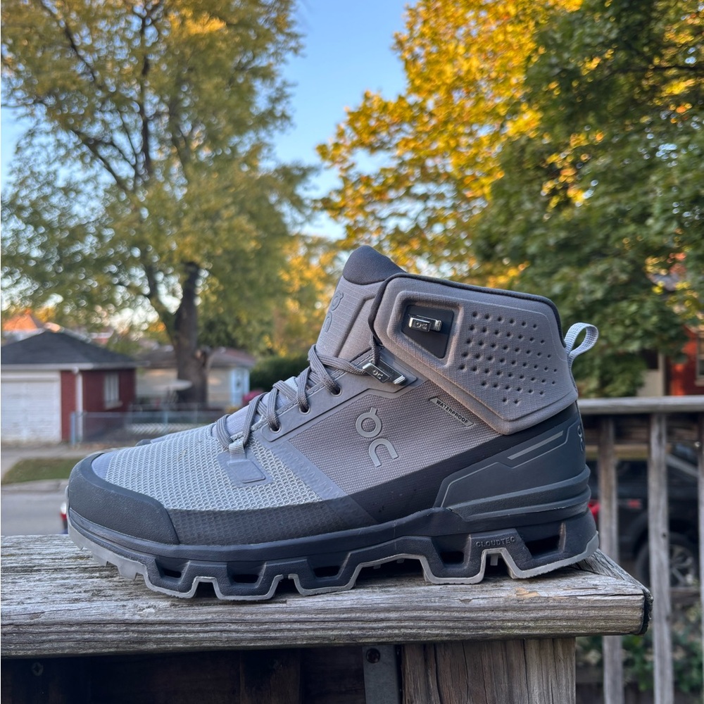 On Cloud Cloudrock 2 Men's Shoes Boots Hiking Athletic Gray 63.98612 Size 9.5